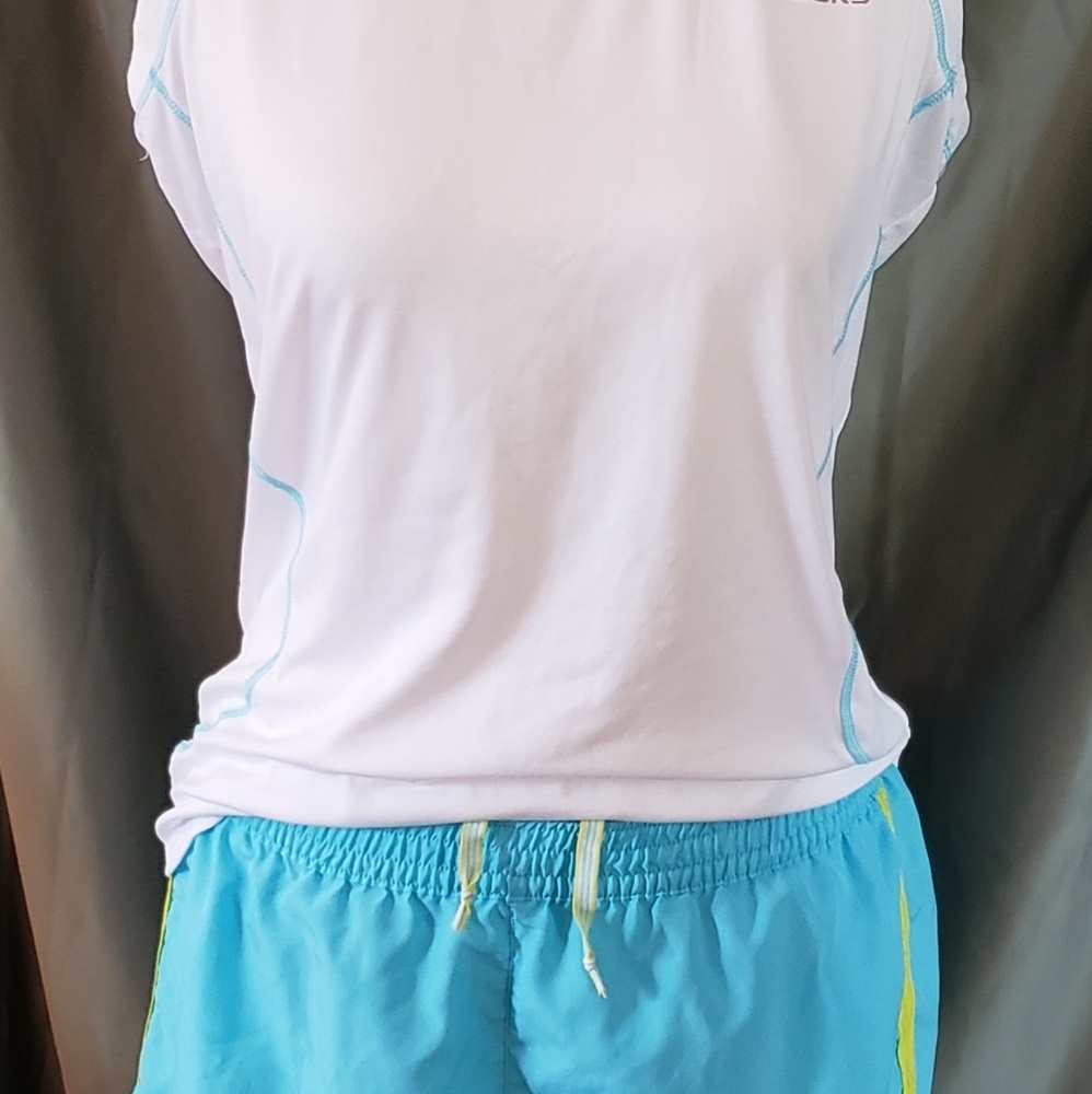 Cute, Brooks running outfit